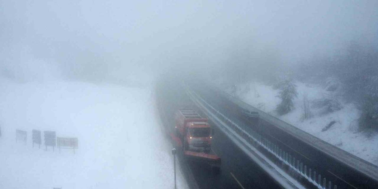 Bolu Dağı’nda Sis Ve Kar Etkili Oluyor