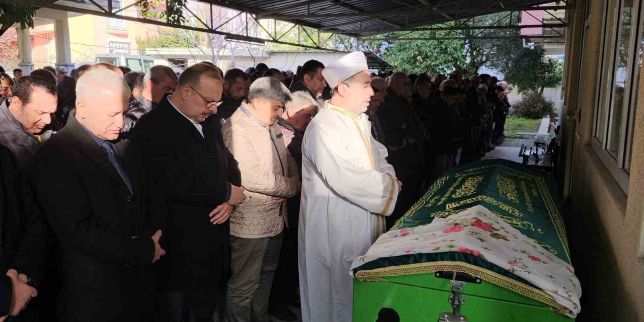 Başkan Çömden’in Hayatını Kaybeden Annesi Son Yolculuğuna Uğurlandı