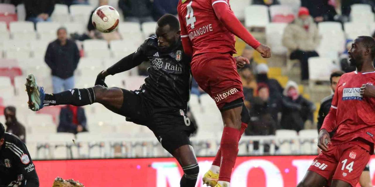 Trendyol Süper Lig: Sivasspor: 1 - Beşiktaş: 0 (Maç Sonucu)