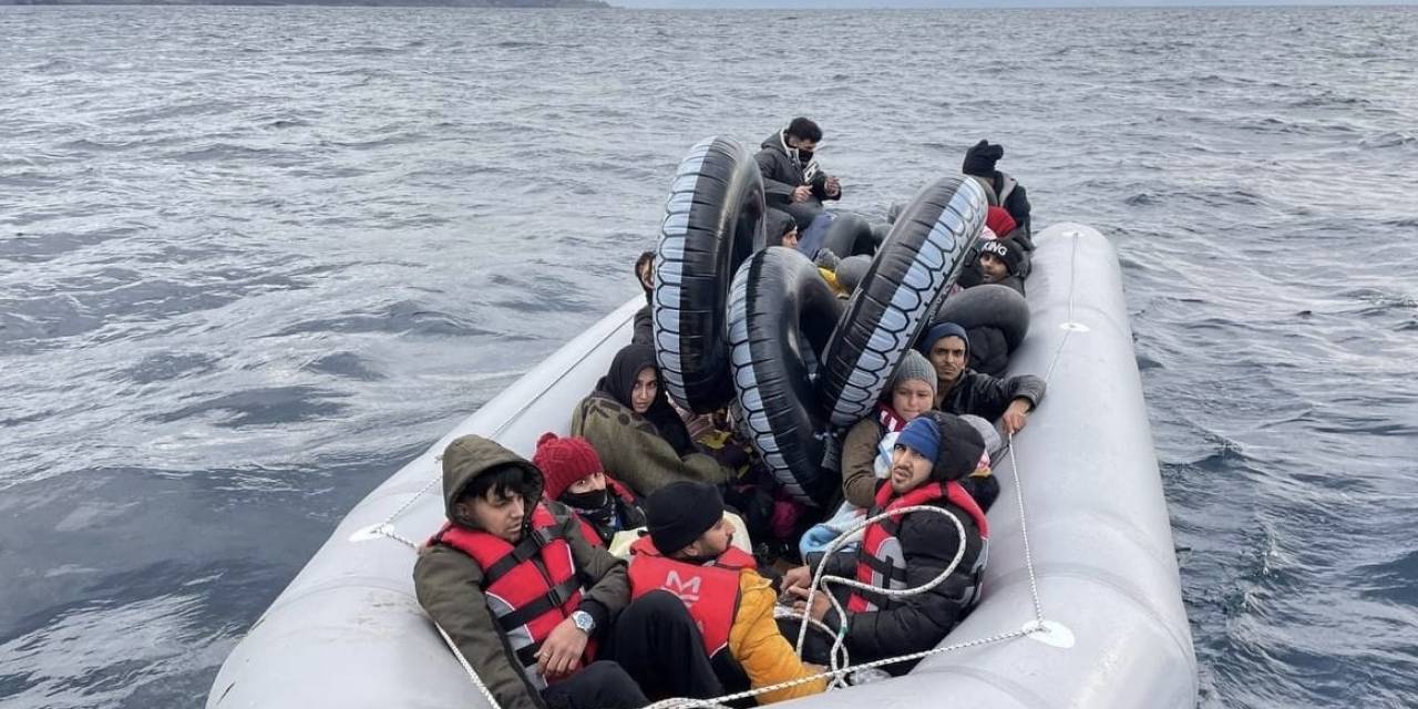 Ayvacık Açıklarında 87 Kaçak Göçmen Yakalandı