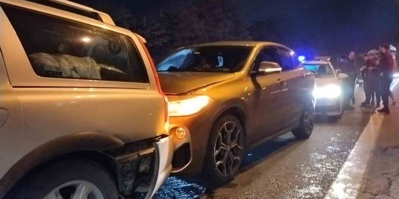Ataşehir’de 6 Araç Zincirleme Kazaya Karıştı: 1 Yaralı