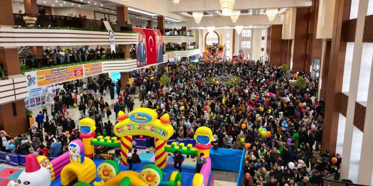 Şahinbey Belediyesi’nin Çocuk Şenliği Kapılarını Açtı