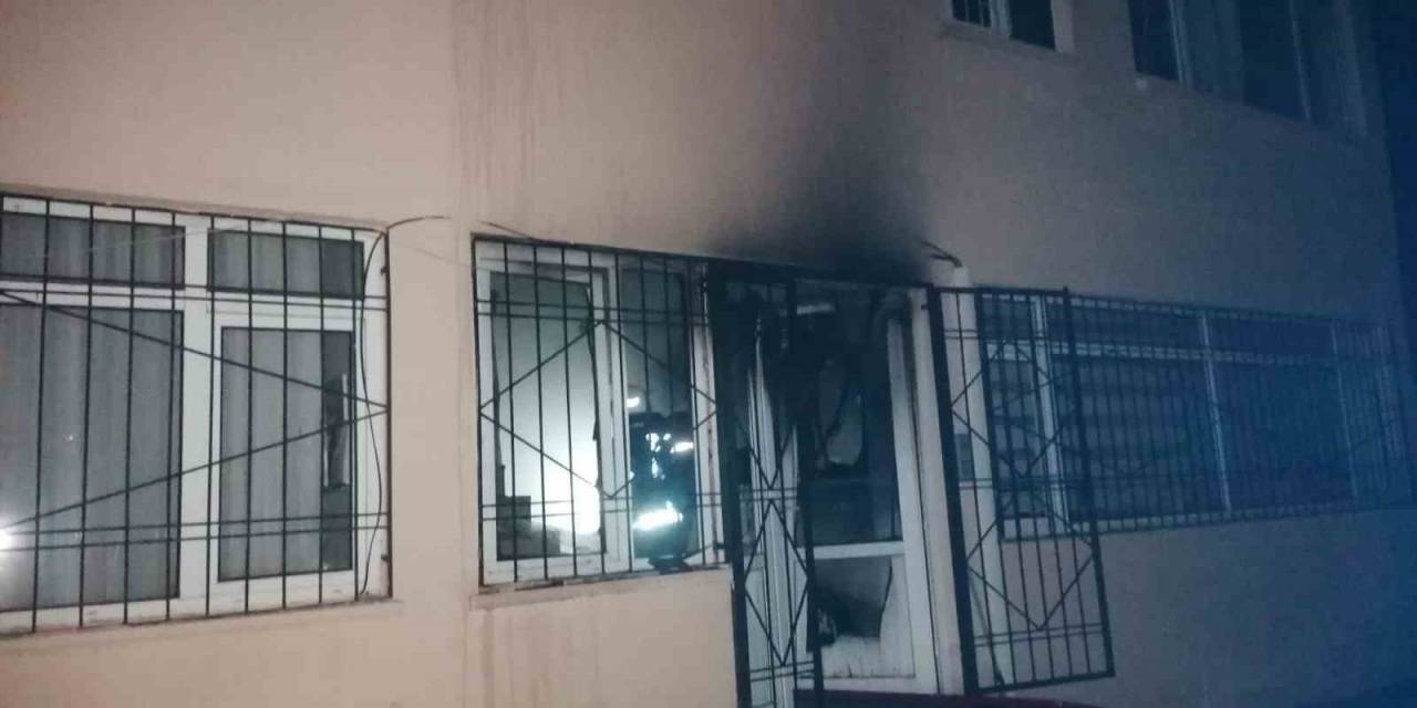 Sağlık Ocağındaki Yangın Büyümeden Söndürüldü