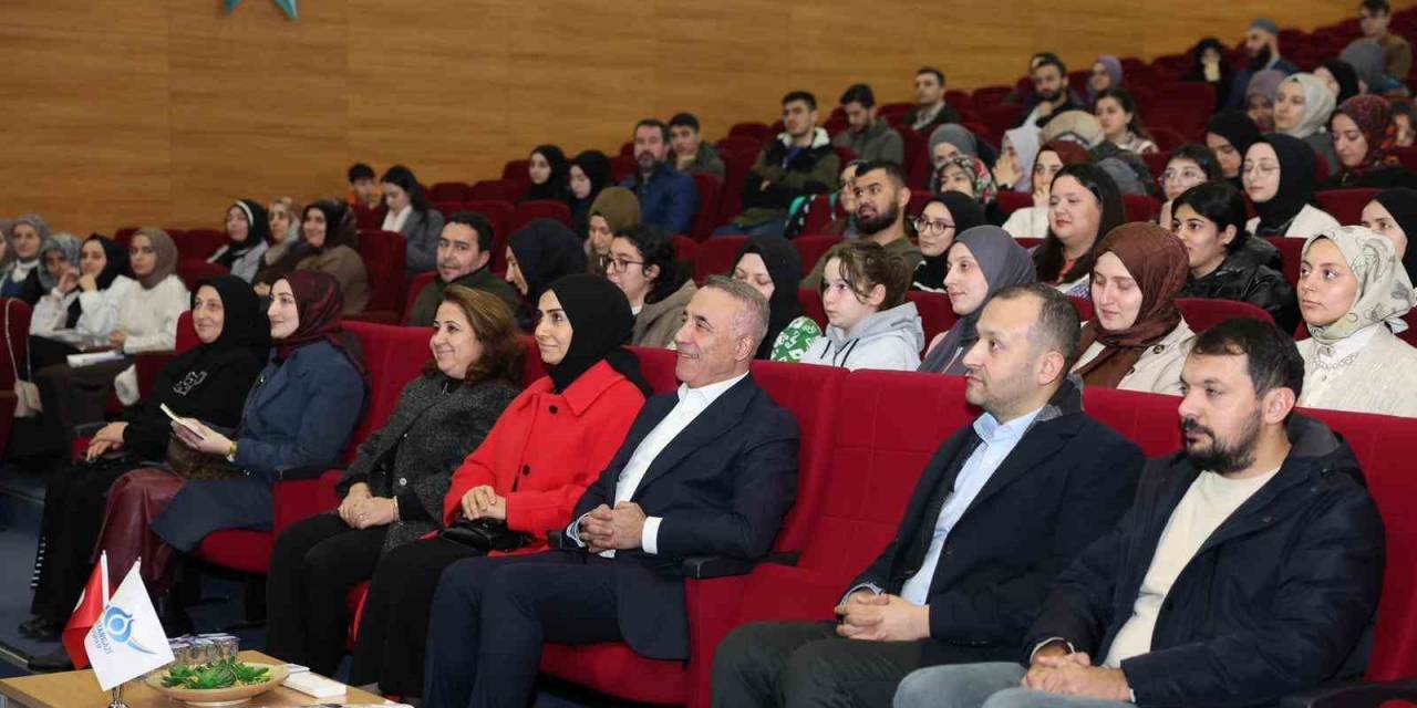 Prof. Dr. Nurulluh Genç Sultangazililerle Buluştu