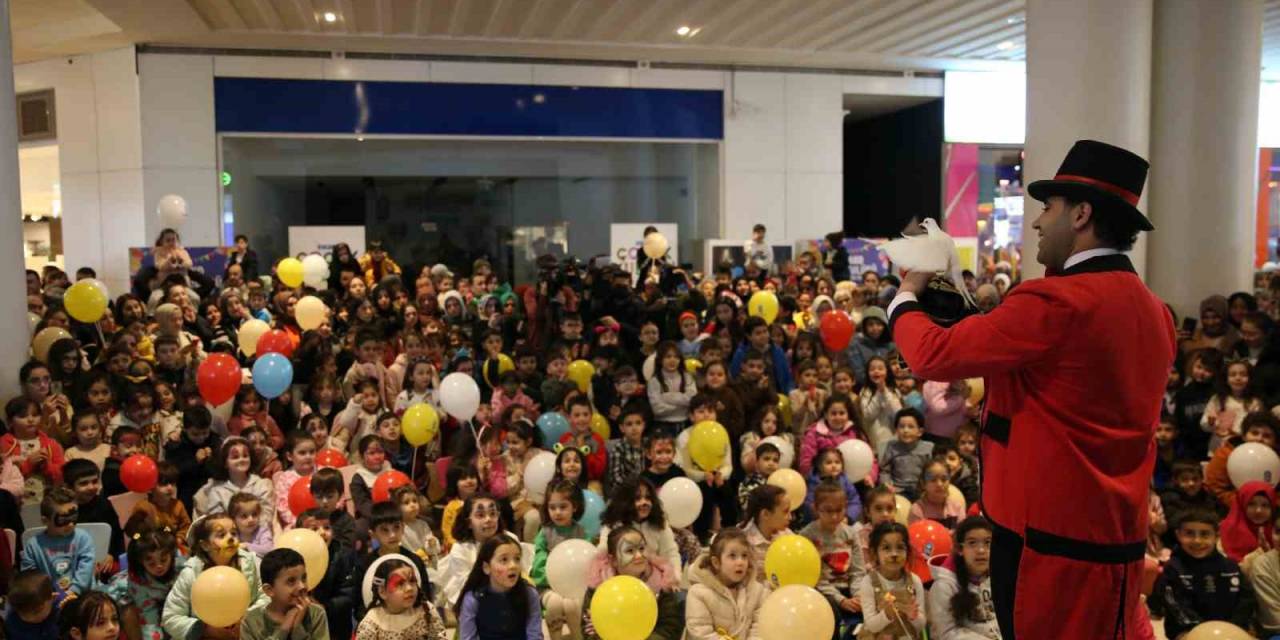 Bakan Mahinur Özdemir Göktaş Eyüpsultan Sömestir Festivali’ne Katıldı