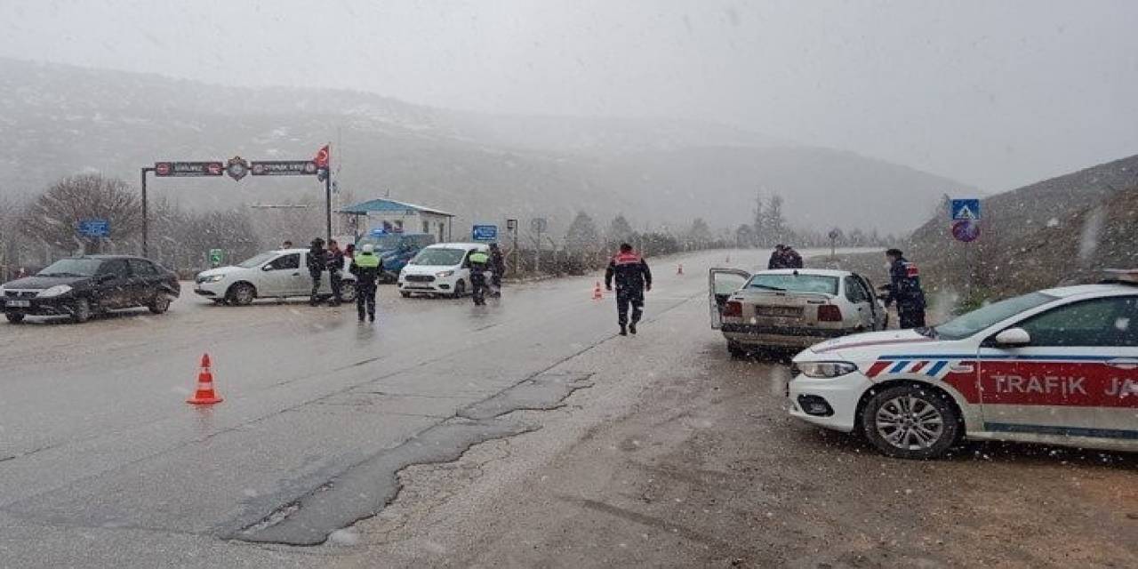 Jandarma Ekiplerinin Trafik Denetiminde 1 Milyon 549 Bin Tl Ceza Kesildi