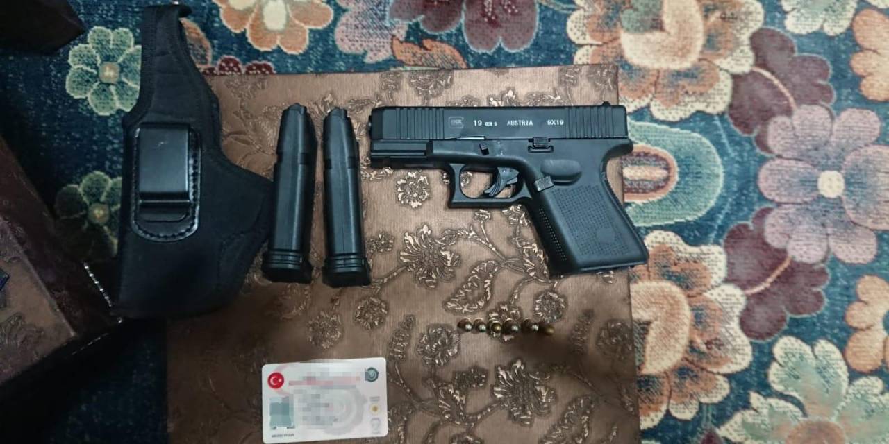 Satmaya Çalıştıkları 10 Adet Ruhsatsız Tabanca İle Yakalandılar