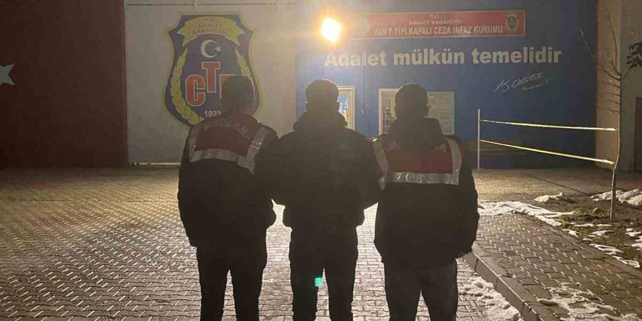 Van’da Değişik Suçlardan 8 Kişi Tutuklandı