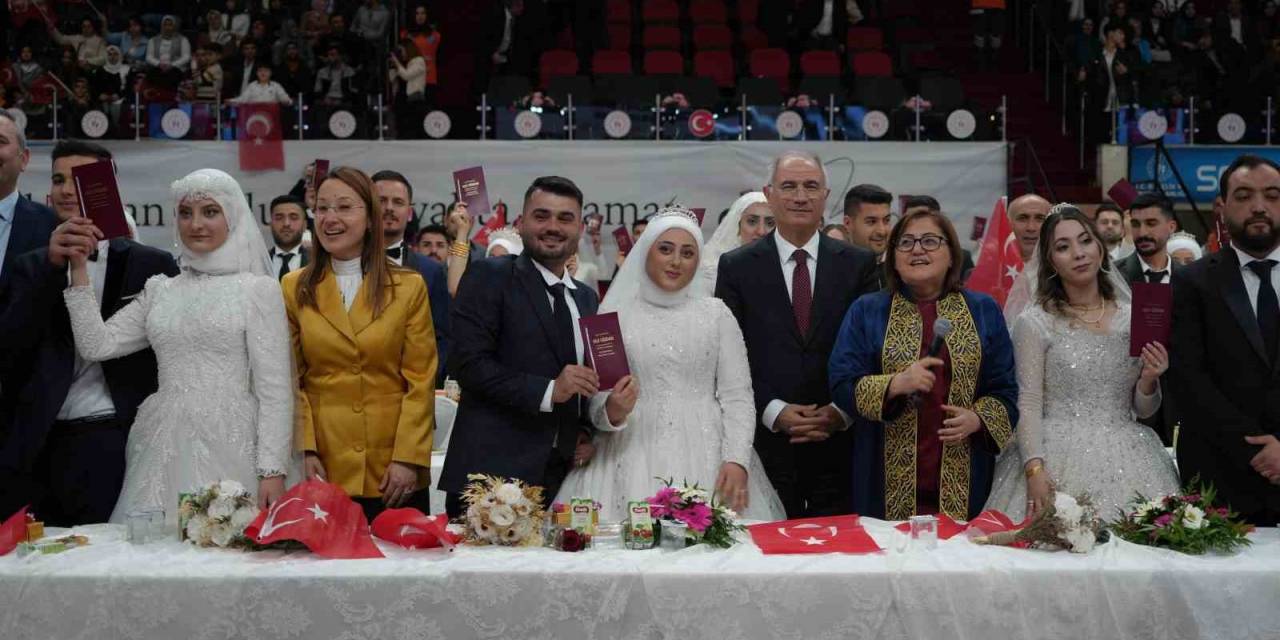 Başkan Fatma Şahin 250 Çiftin Nikahını Kıydı