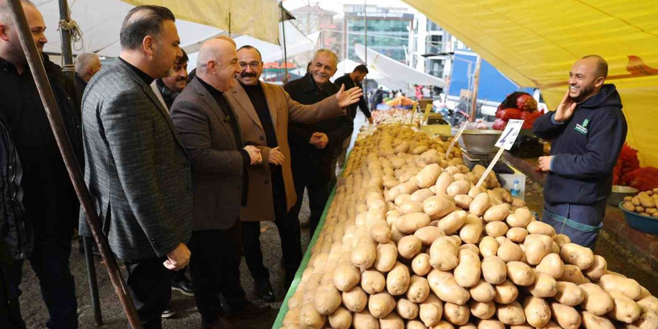 Emek Mahallesi’ne Kapalı Pazar Yapıldı