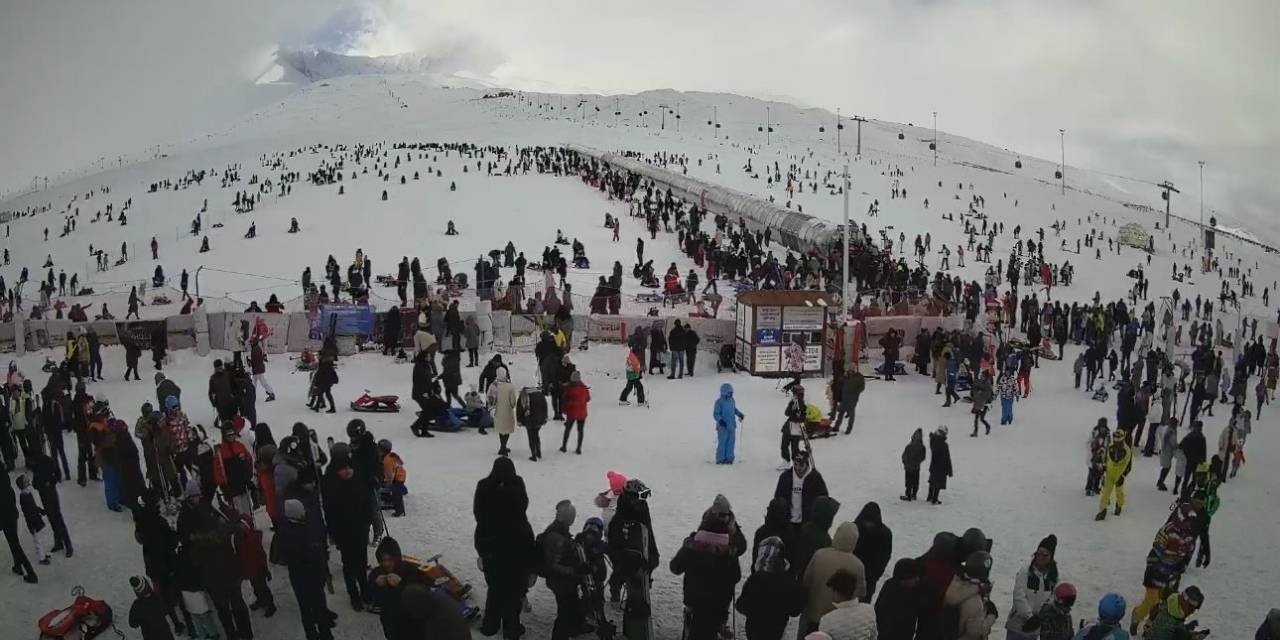 Erciyes Hafta Sonu 123 Bin Kişiyi Ağırladı