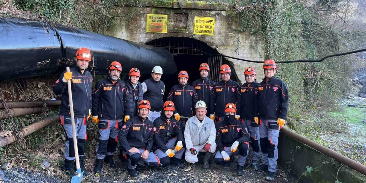 Zonguldaklı Madencilerden Pakut’a Tahkimat Eğitimi