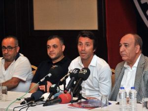 Bülent Korkmaz İmzayı Attı