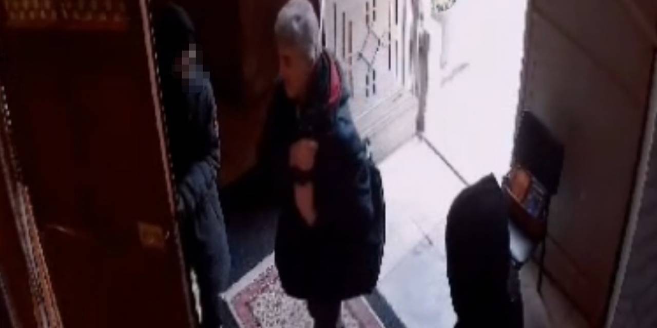 Saldırganların Kiliseye Girdiği O Anlar Kamerada