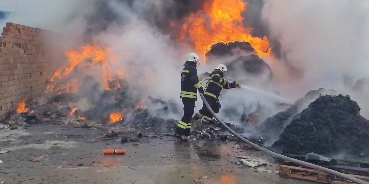 Dumansız Sanayi Bölgesinde, Dumanlar Gökyüzüne Yükseldi