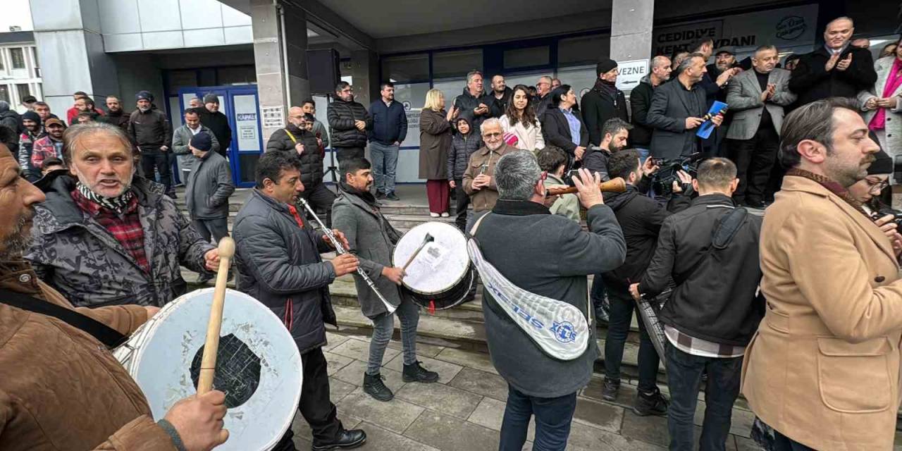 Yüzde 71 Zammı Davul Ve Zurna İle Kutladılar
