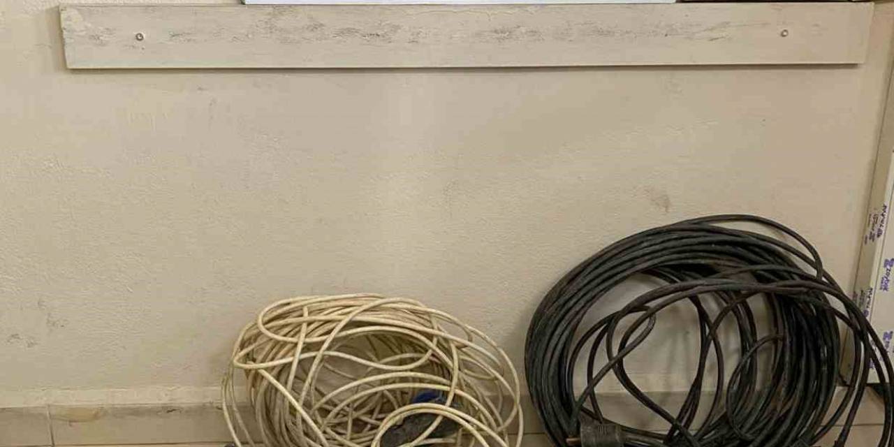 Çaldıkları Malzemelerle Yakalanan 2 Şüpheli Tutuklandı