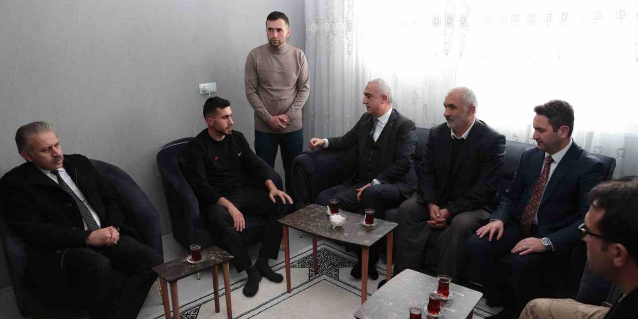 Muş Valisi Çakır Hain Saldırıda Yaralanan Askerleri Ziyaret Etti