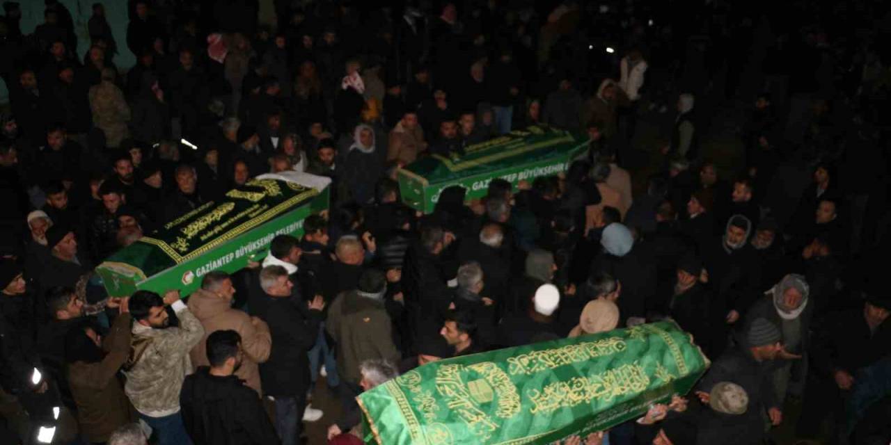 Aile Faciasında Ölenler Şanlıurfa’da Defnedildi
