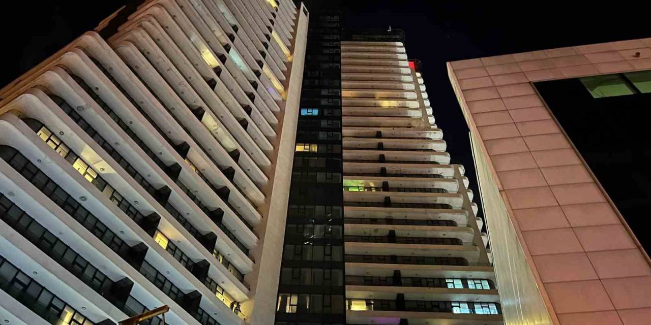 Esenyurt’ta Lüks Sitenin 23. Katından Düşen Yabancı Uyruklu Şahıs Hayatını Kaybetti