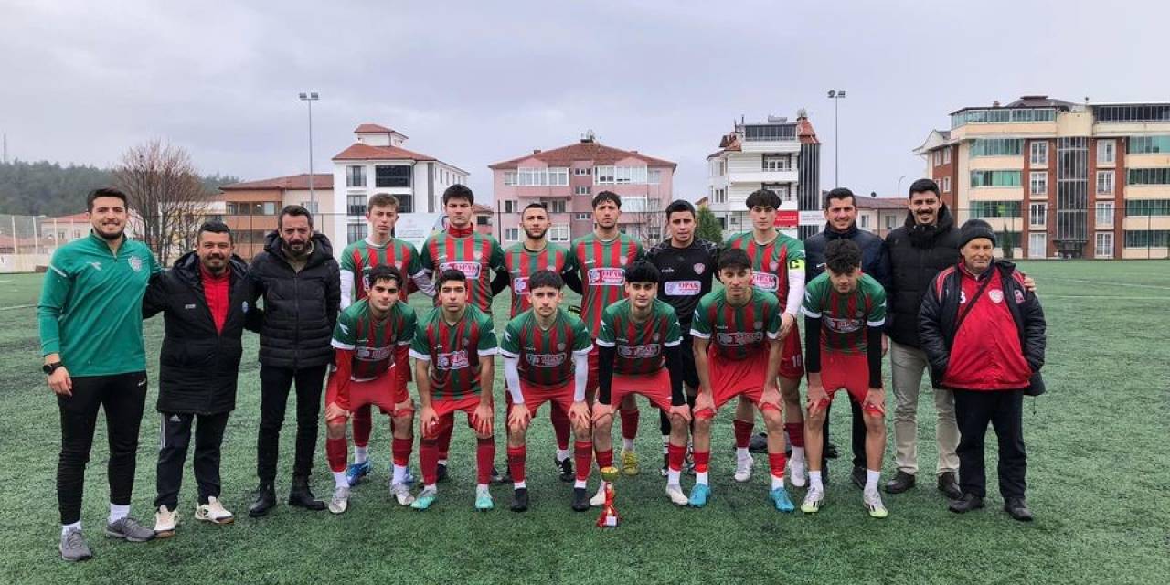 Bilecik U-18 Gençler Ligi’nde 2 Hafta Önce Şampiyonluğu Garantileyen 1308 Osmaneli Belediyespor Kupasına Kavuştu