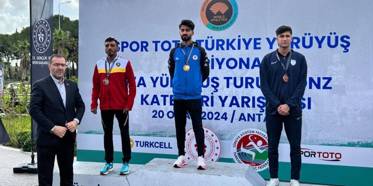 Adıyaman Üniversitesi Öğrencisi Demir, Dereceyle Döndü