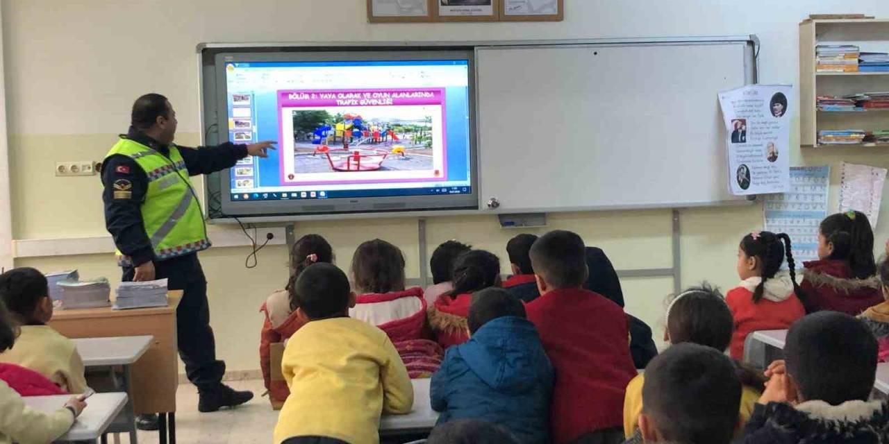 Gaziantep’te Jandarma’dan Öğrencilere Trafik Eğitimi