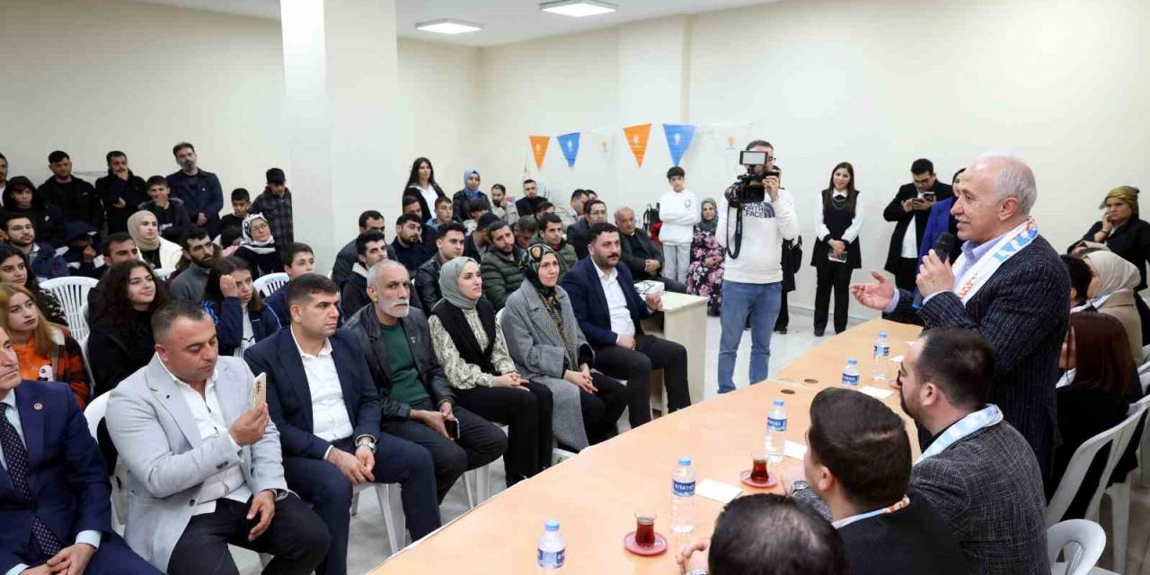 Başkan Gültak, Gençlerle Bir Araya Geldi