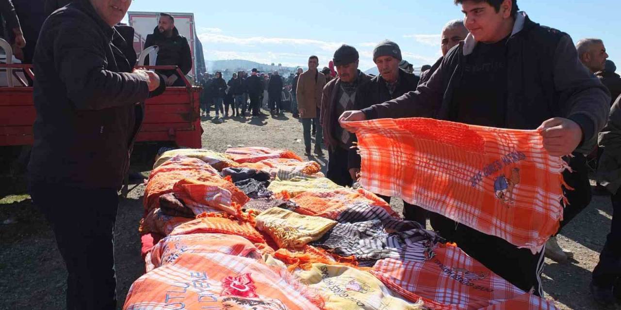 Deveci Aksesuarı Geçim Kaynağı Oldu