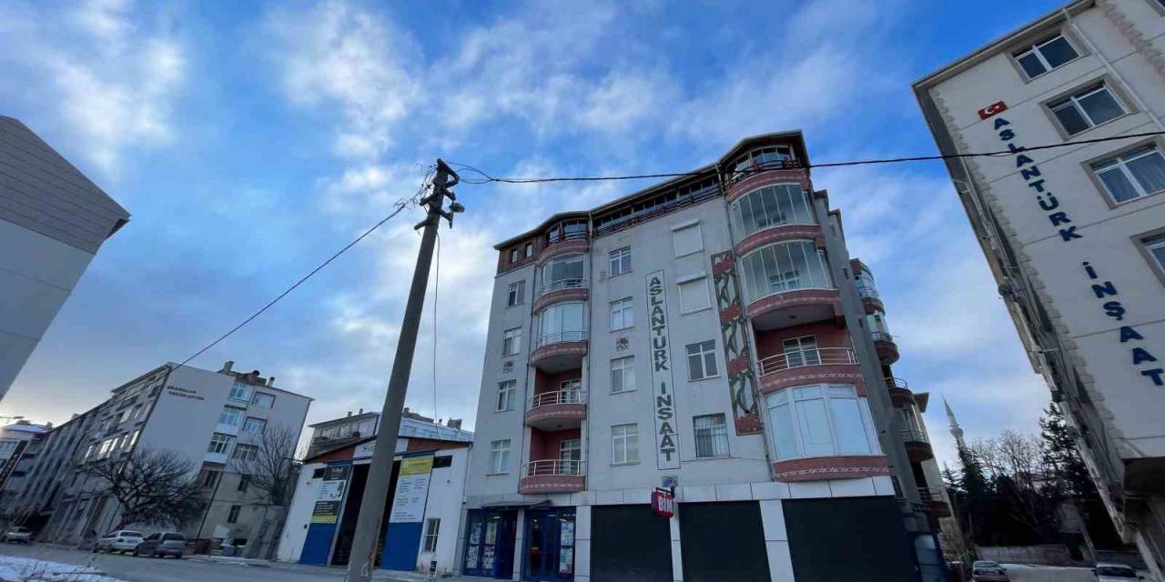 Çatıda Dehşet Anları