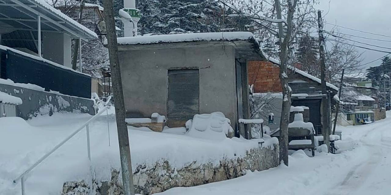 Toroslar’a Yağan Kar Sevinci