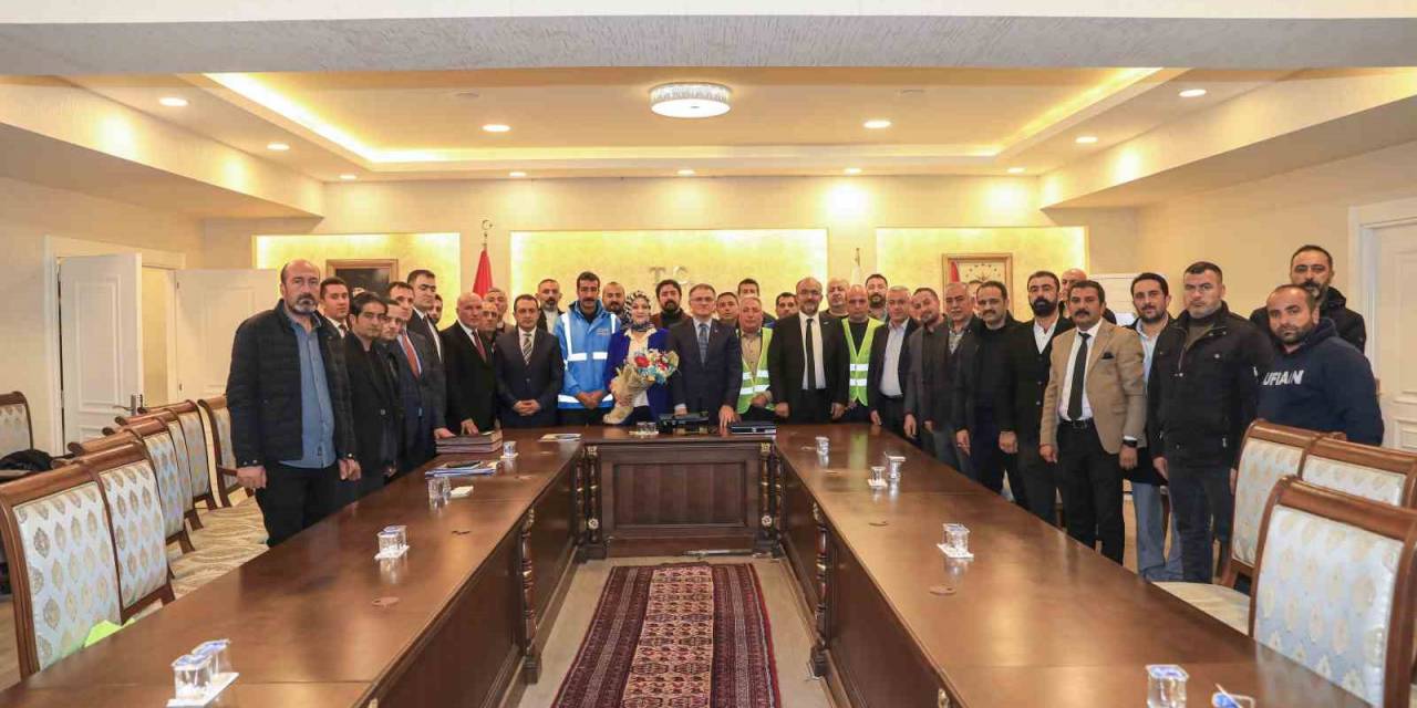 Van Büyükşehir Belediyesinden İşçilere Yüzde 95 Zam