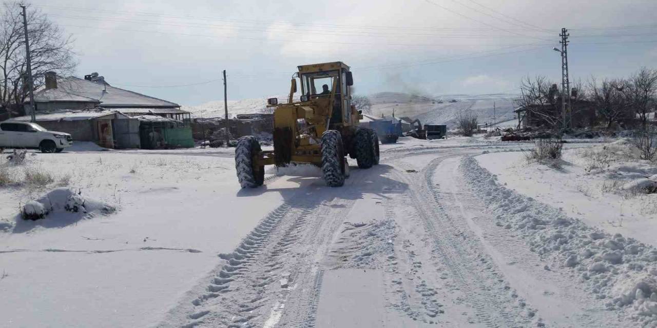 Kayseri’de Ulaşıma Kapanan 273 Mahalle Yolu Açıldı