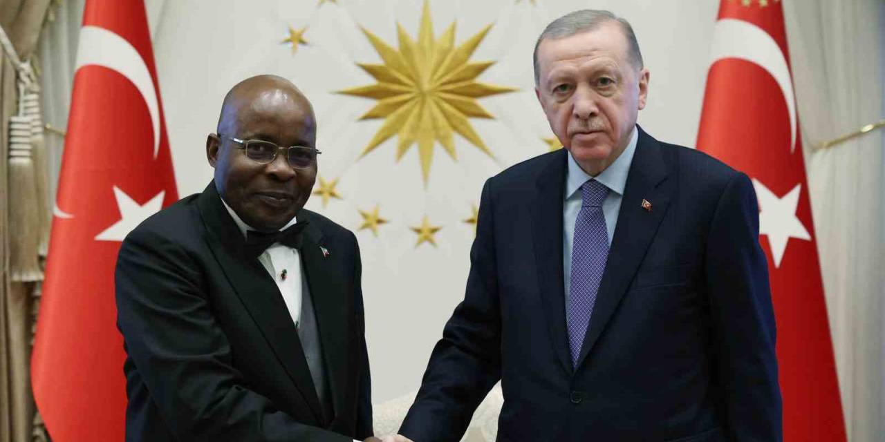 4 Ülkenin Büyükelçisinden Cumhurbaşkanı Erdoğan’a Güven Mektubu