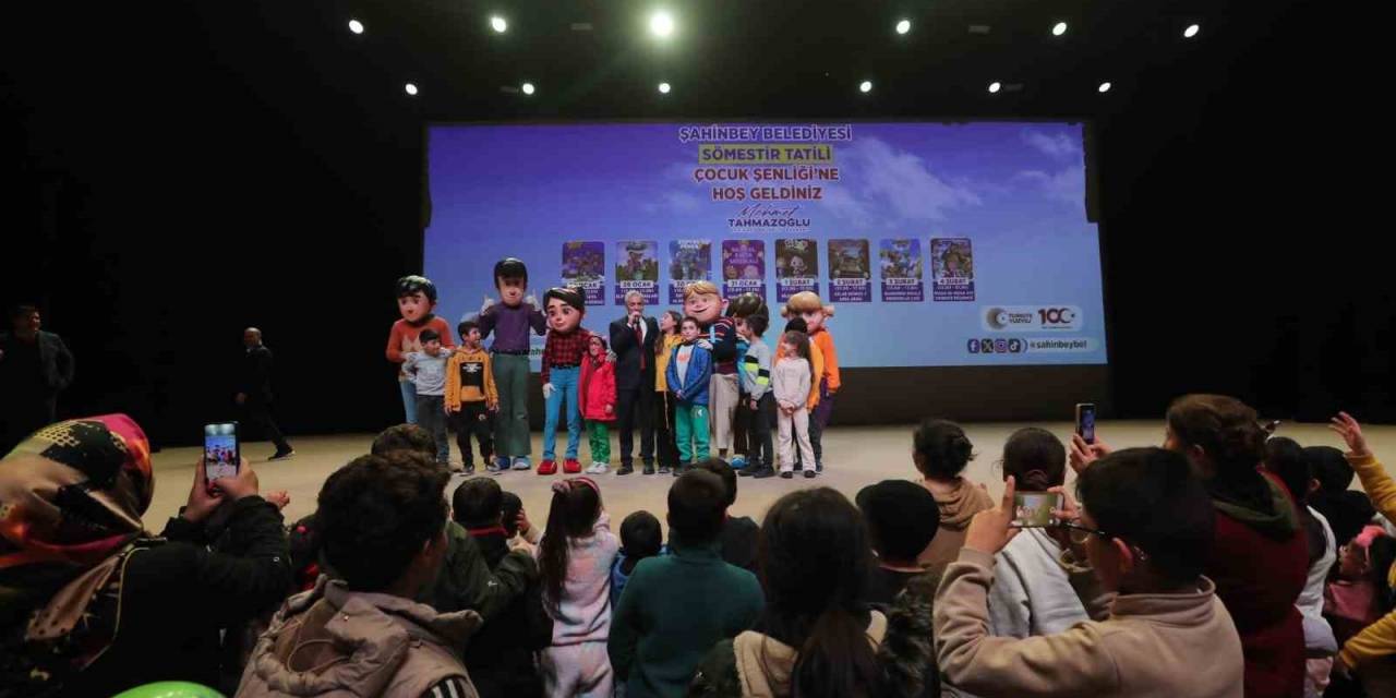Şahinbey Belediyesi’nin Çocuk Şenliğine Yoğun İlgi