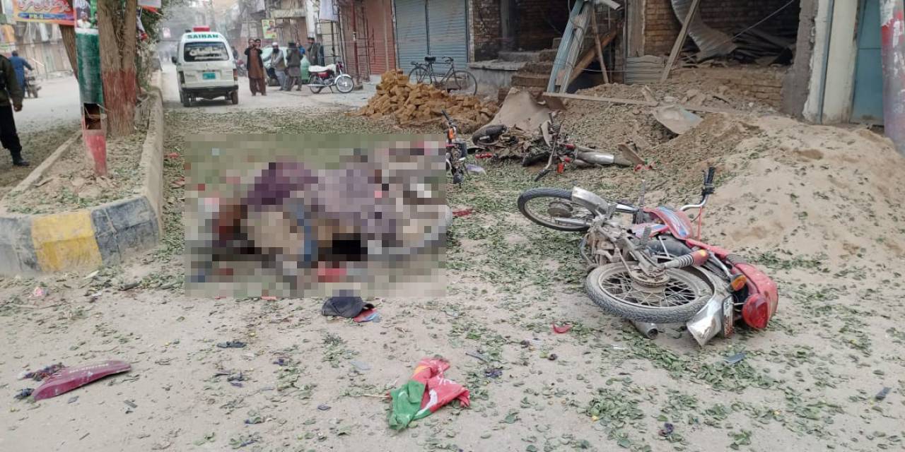 Pakistan’da Seçim Konvoyuna Bombalı Saldırı: 4 Ölü