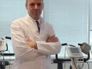 Gençlerde Protez Ameliyatı Sonrası Dikkat