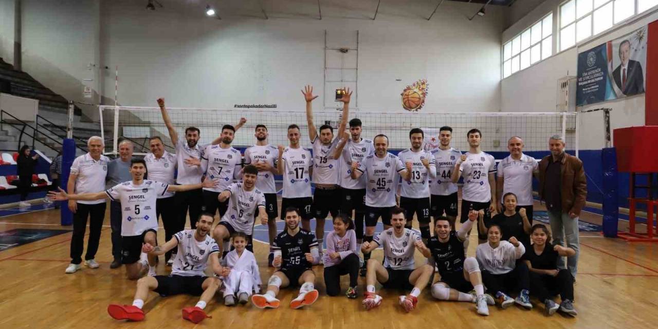 Başkan Özcan Sporseverleri Voleybol Maçına Davet Etti