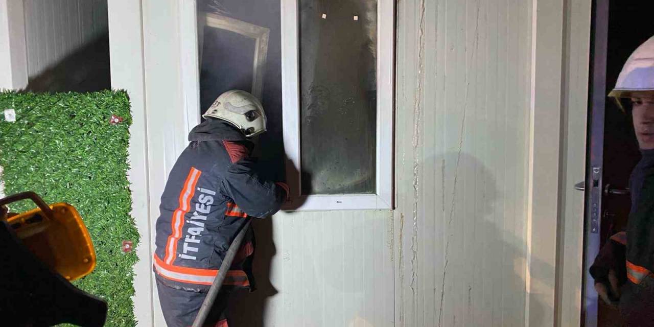 Malatya’da Korkutan Konteyner Yangını