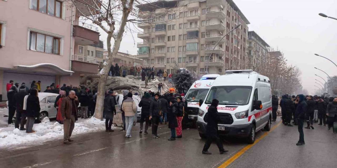 Depremin Yıldönümünde Acılar Hala Taze