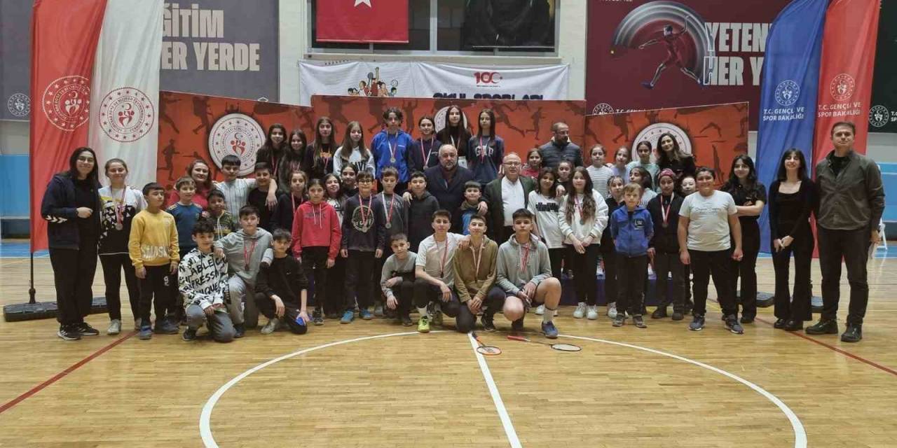 Badminton Turnuvası Sona Erdi