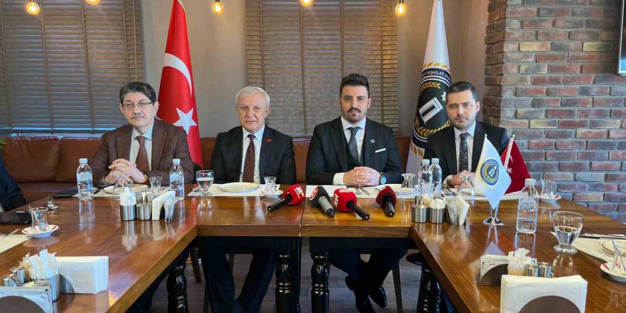 Emşav İl Yönetim Kurulu Üyeleri Basın Mensupları İle Bir Araya Geldi