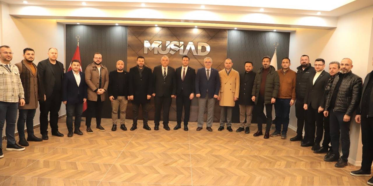 İş Adamları Bir Araya Geldi