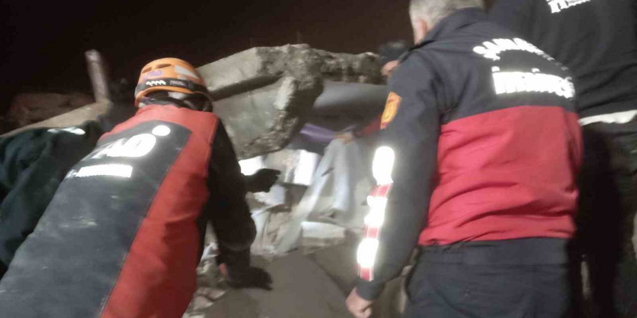 Şanlıurfa’da 2 Katlı Ev Çöktü: 2 Ölü, 8 Yaralı