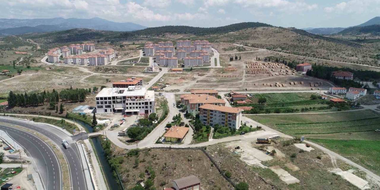 Sındırgı’da 240 Aile Ev Sahibi Olacak