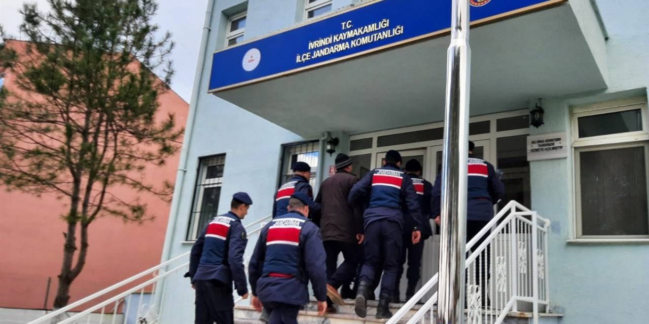 Balıkesir’de Fetö/pdy Operasyonunda 4 Kişi Yakalandı