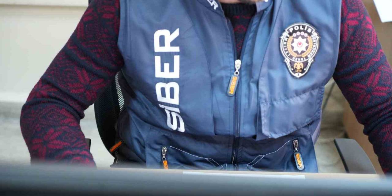 "Karşıma Kimse Çıkmasın" Dedi, Karşısına Siber Polis Çıktı