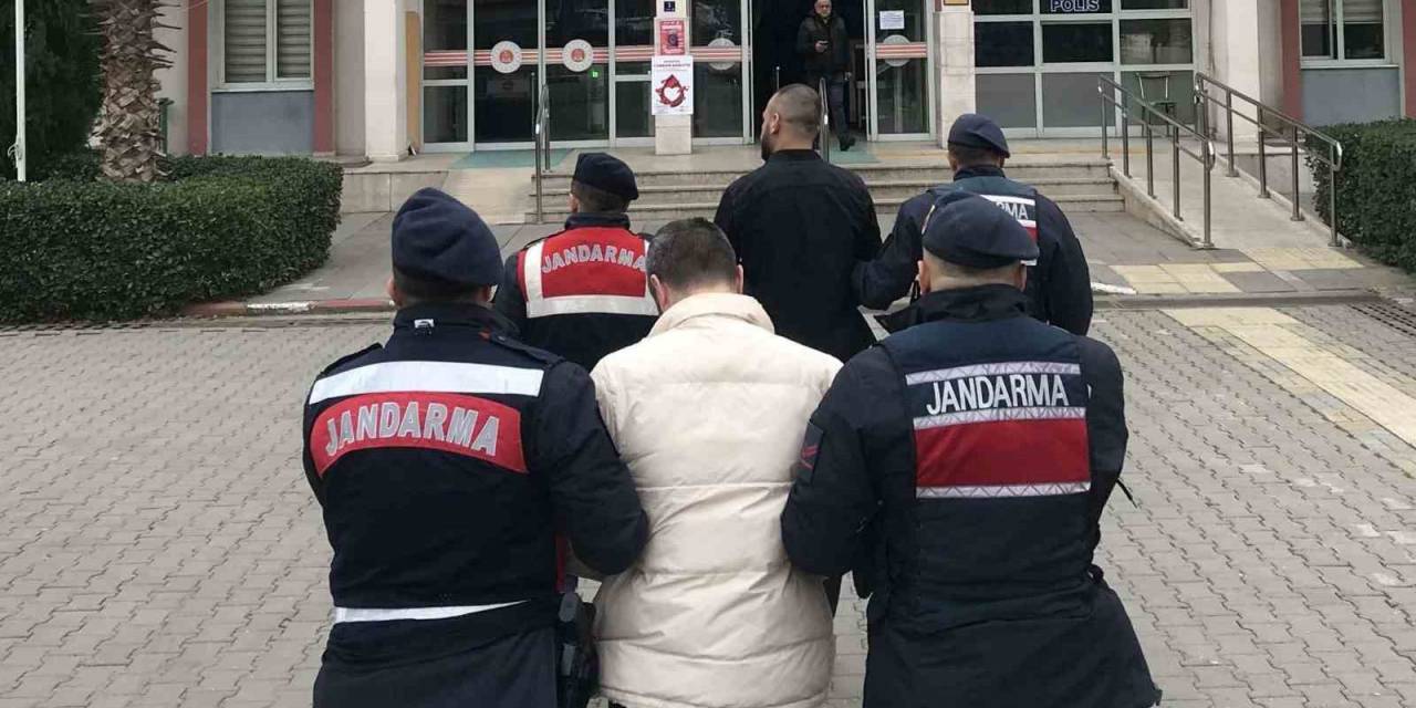 Jandarma Şüphelileri Arama Yaparken Yakaladı