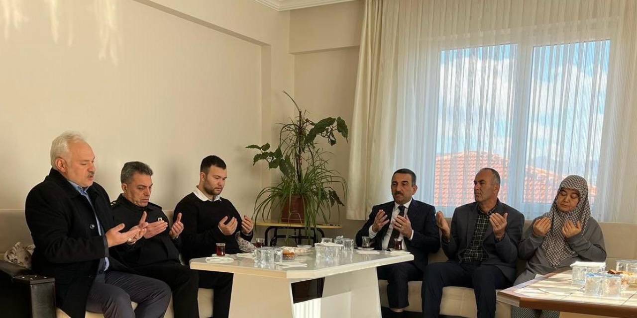 Vali Hacıbektaşoğlu’ndan Şehidin Ailesine Taziye Ziyareti