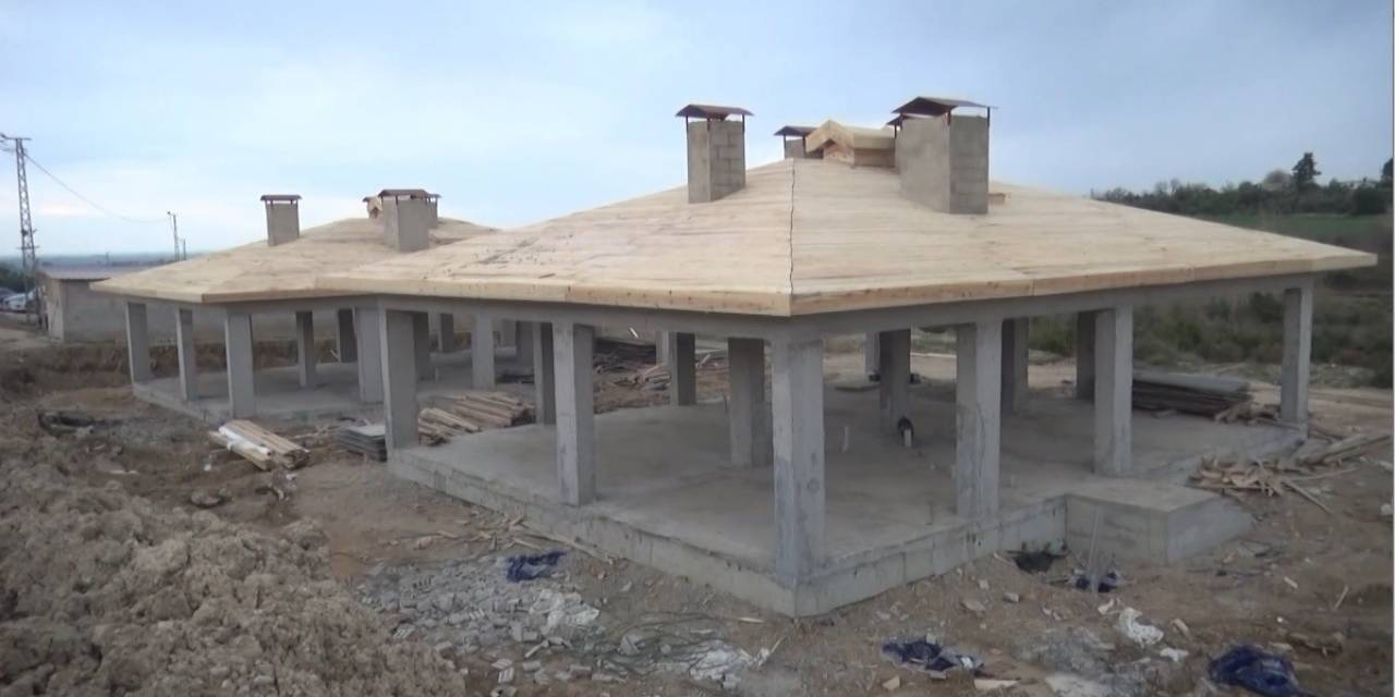 Osmaniye’de Köy Evleri Yükselmeye Devam Ediyor